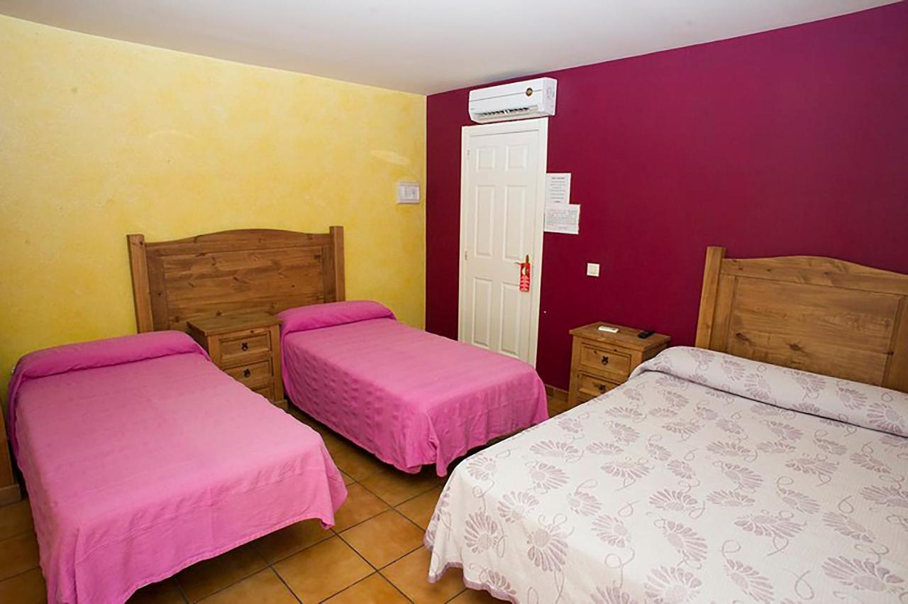 Hostal Velarde Talavera de la Reina Extérieur photo