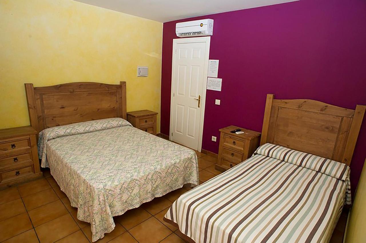 Hostal Velarde Talavera de la Reina Extérieur photo
